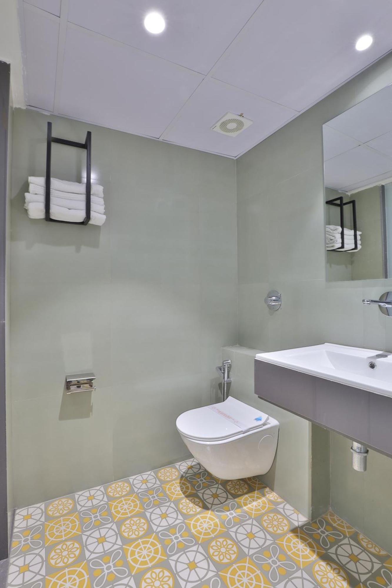 Hotel The Grand Suites Ahmedabad Exteriör bild