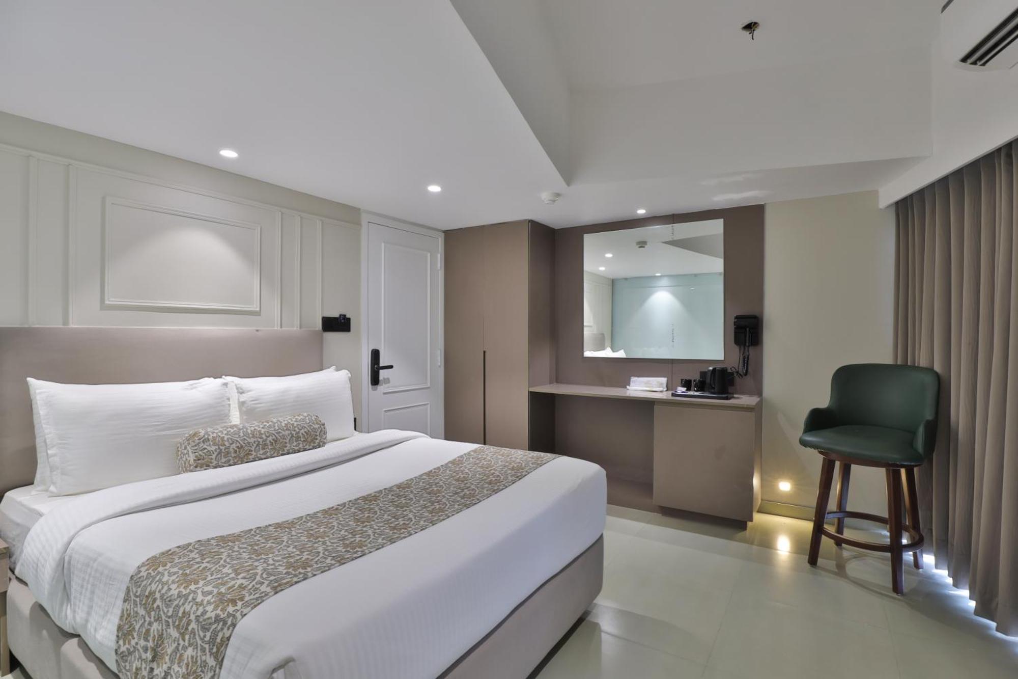 Hotel The Grand Suites Ahmedabad Exteriör bild